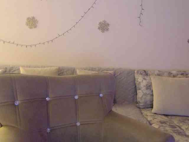 goodSnowQueen webcam