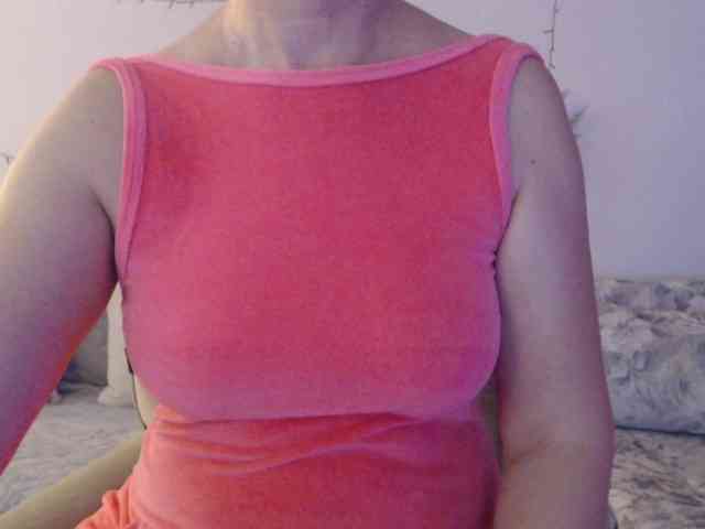 goodSnowQueen webcam