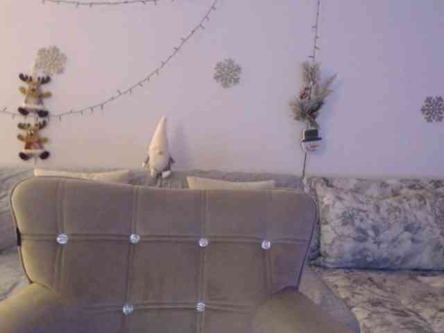 goodSnowQueen webcam