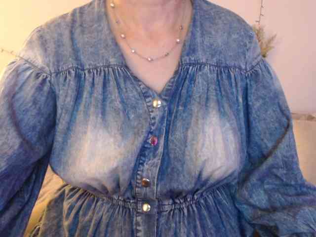 goodSnowQueen webcam