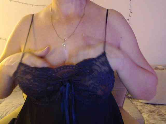 goodSnowQueen goodSnowQueen