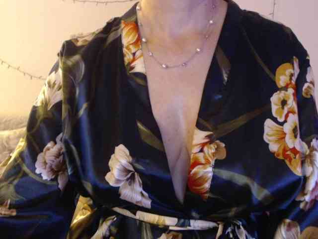 goodSnowQueen goodSnowQueen