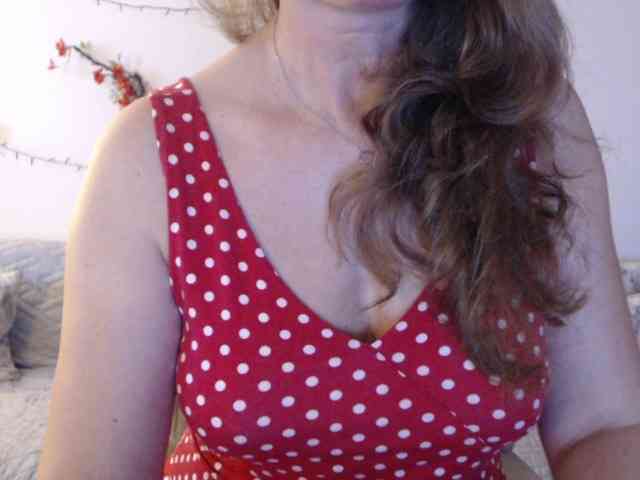 goodSnowQueen webcam