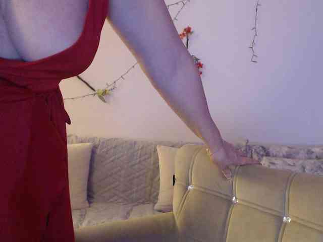 goodSnowQueen webcam