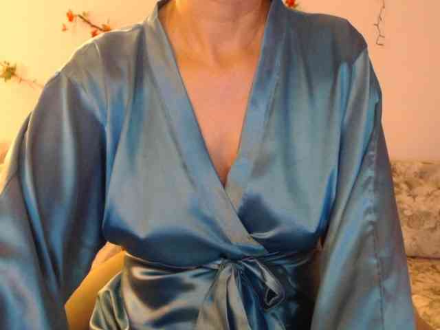 goodSnowQueen webcam