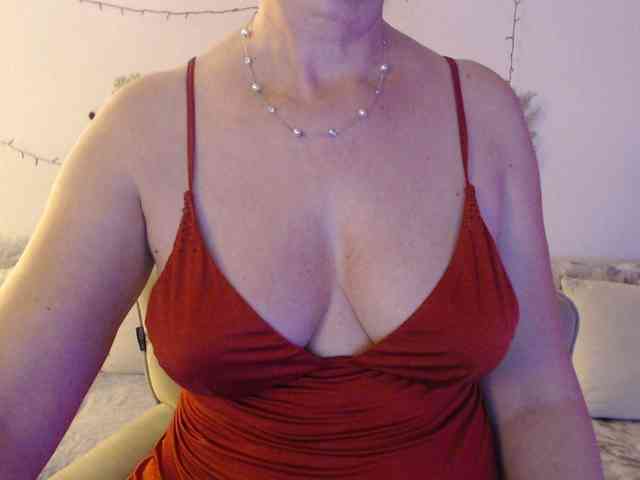 goodSnowQueen goodSnowQueen