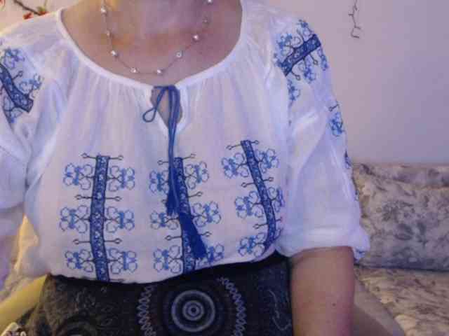 goodSnowQueen webcam