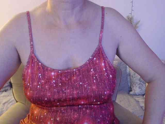 goodSnowQueen webcam