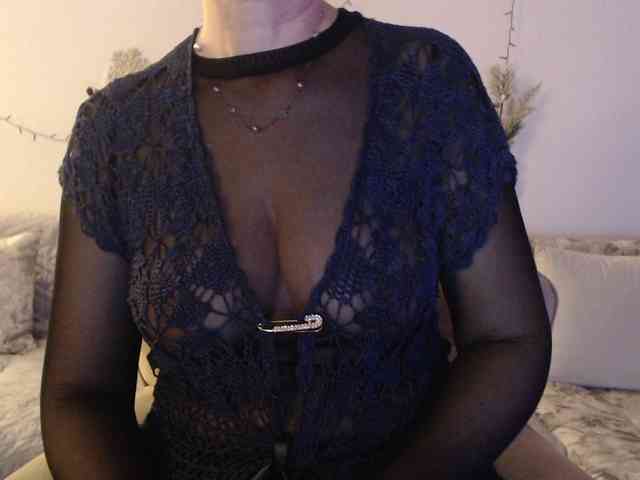 goodSnowQueen webcam