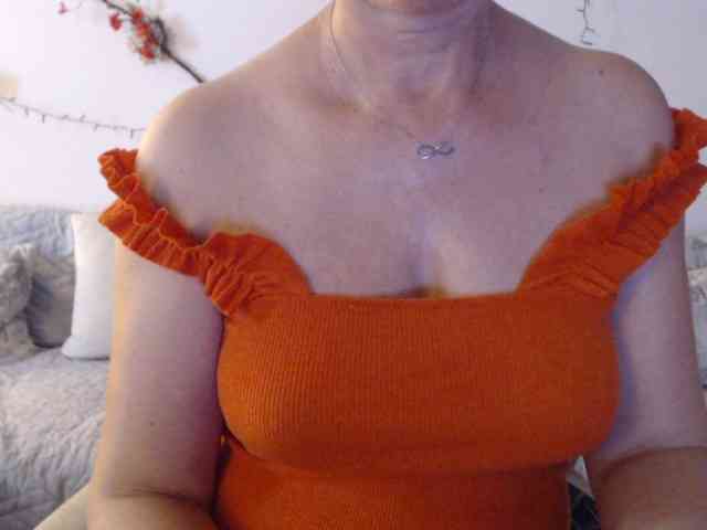 goodSnowQueen webcam