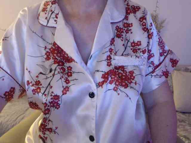 goodSnowQueen webcam