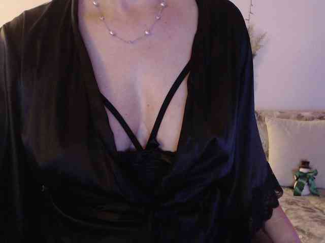 goodSnowQueen webcam