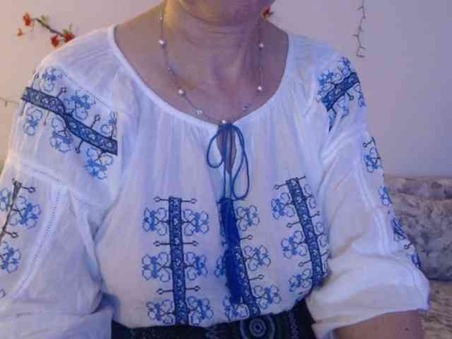 goodSnowQueen webcam