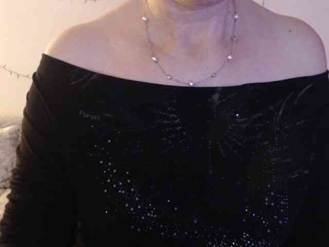 goodSnowQueen webcam