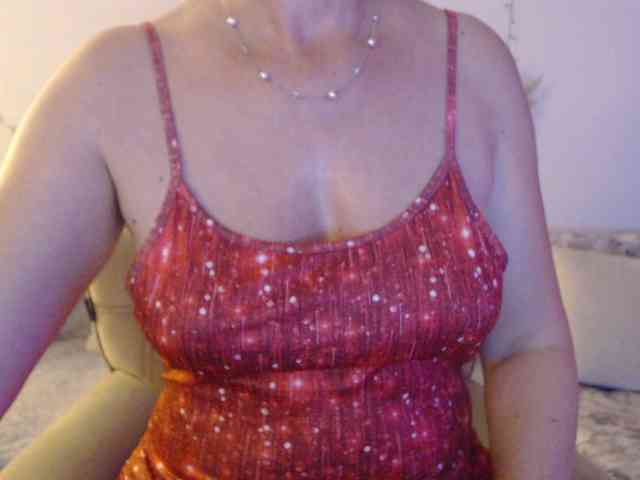 goodSnowQueen webcam