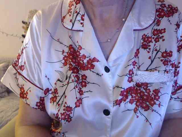 goodSnowQueen webcam