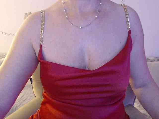 goodSnowQueen webcam