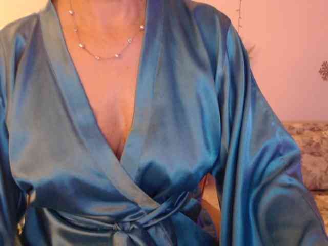 goodSnowQueen webcam