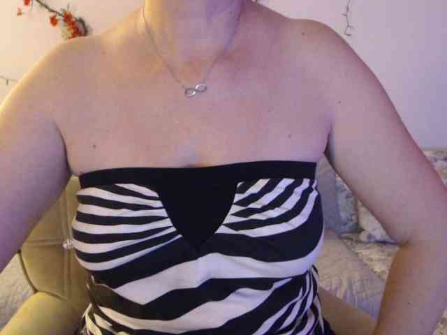 goodSnowQueen Live Webcam on BongaCams goodSnowQueen Live Webcam on BongaCams