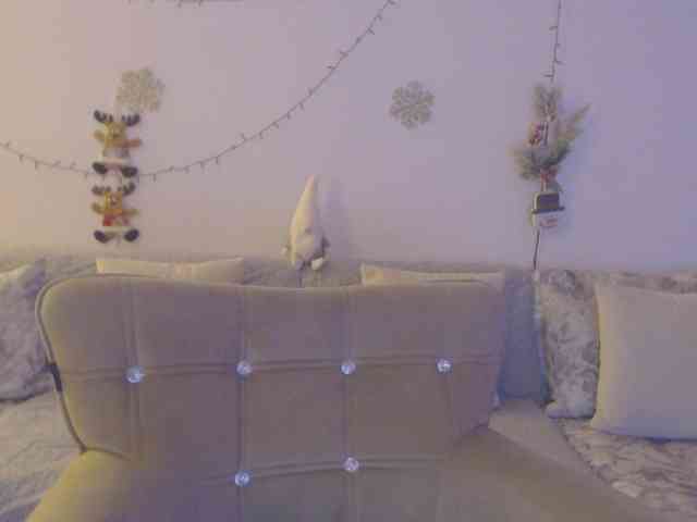 goodSnowQueen webcam
