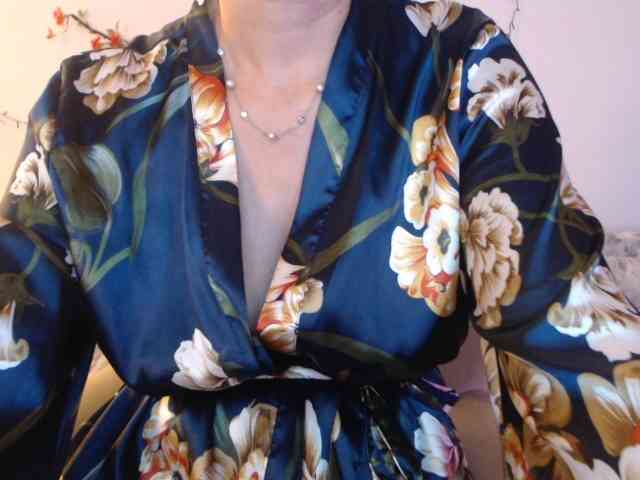 goodSnowQueen webcam