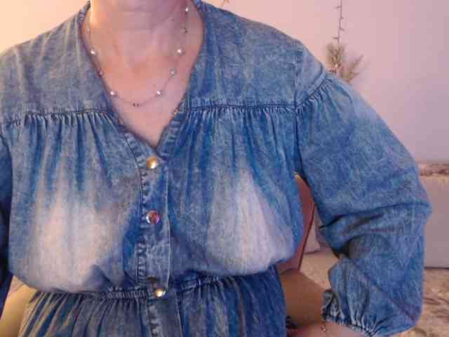 goodSnowQueen webcam