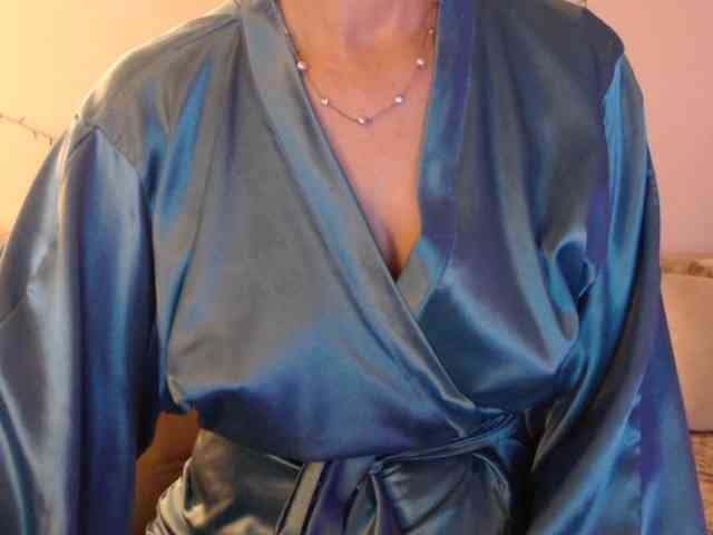 goodSnowQueen webcam