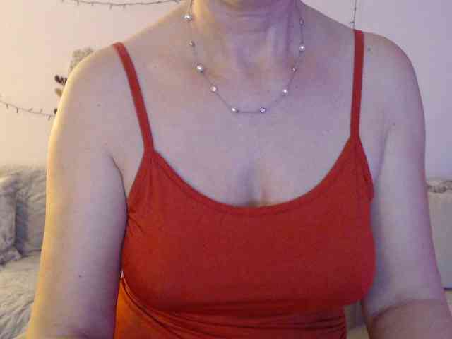 goodSnowQueen webcam