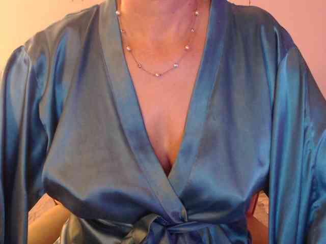 goodSnowQueen webcam