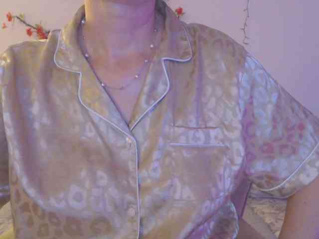 goodSnowQueen webcam