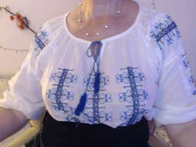 goodSnowQueen webcam