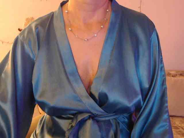 goodSnowQueen webcam