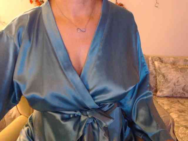 goodSnowQueen webcam