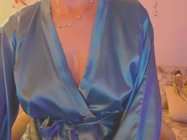 goodSnowQueen webcam