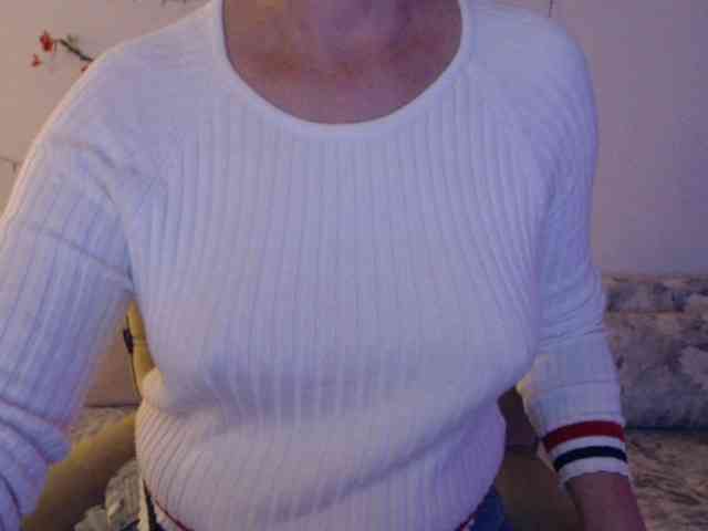 goodSnowQueen webcam