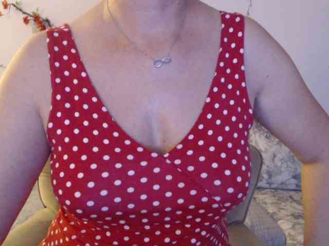 goodSnowQueen webcam