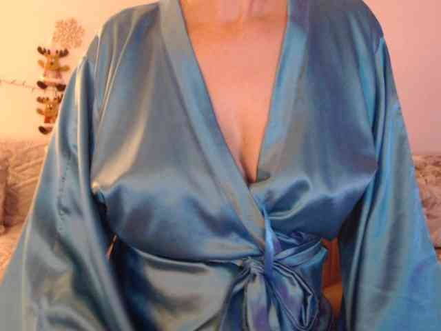 goodSnowQueen webcam