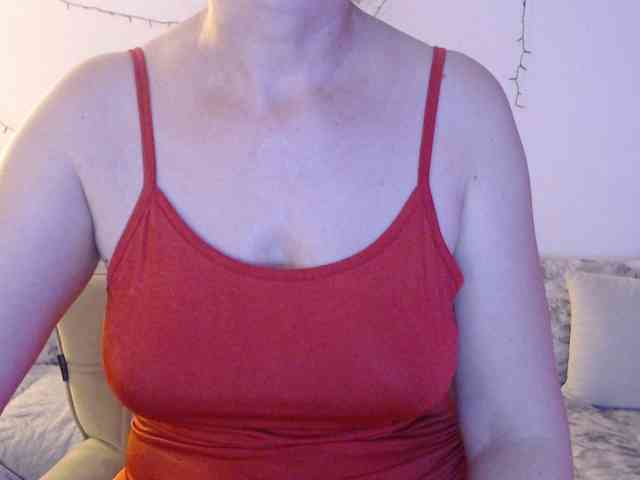 goodSnowQueen webcam