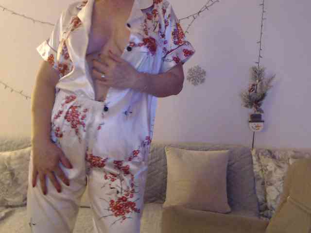 goodSnowQueen goodSnowQueen