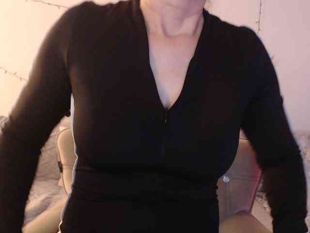 goodSnowQueen webcam