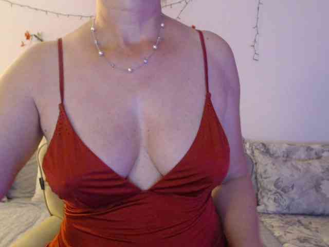 goodSnowQueen webcam