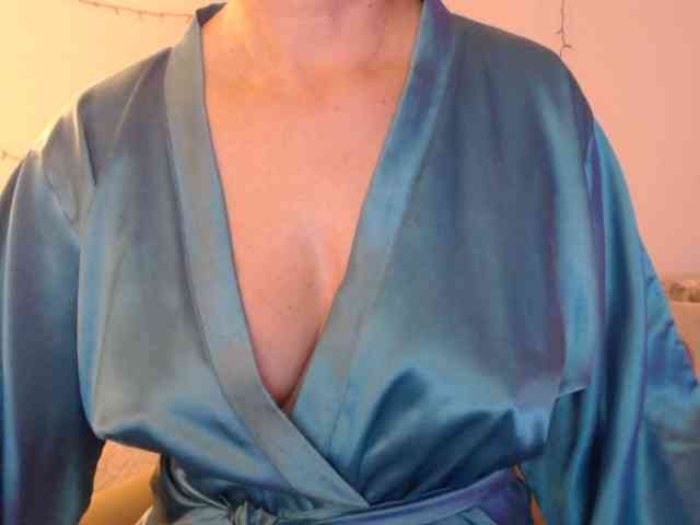 goodSnowQueen Live Webcam on BongaCams