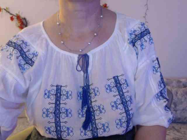 goodSnowQueen webcam