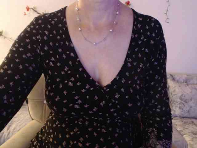 goodSnowQueen goodSnowQueen