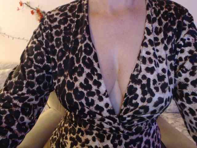 goodSnowQueen webcam