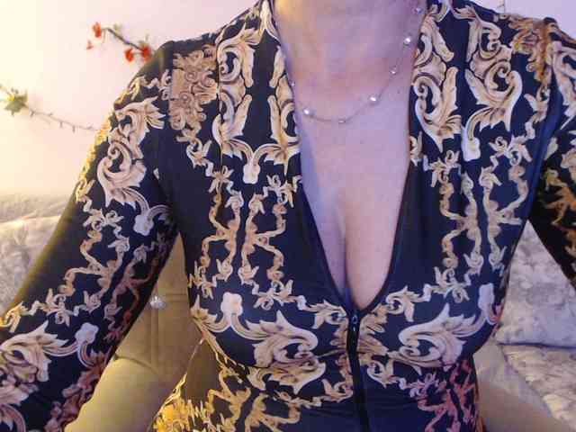 goodSnowQueen webcam