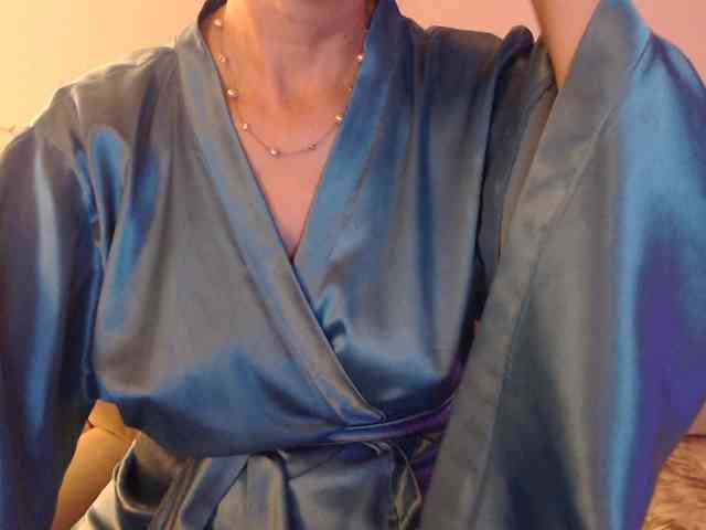 goodSnowQueen webcam