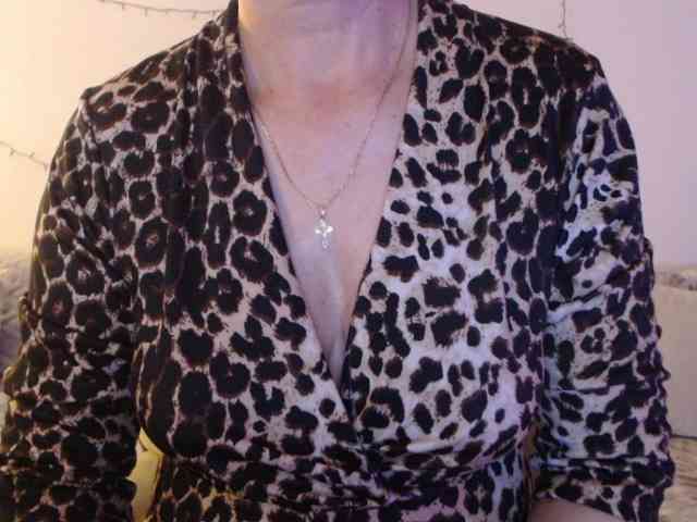 goodSnowQueen webcam