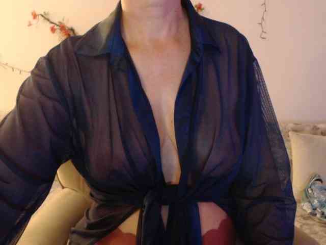 goodSnowQueen webcam