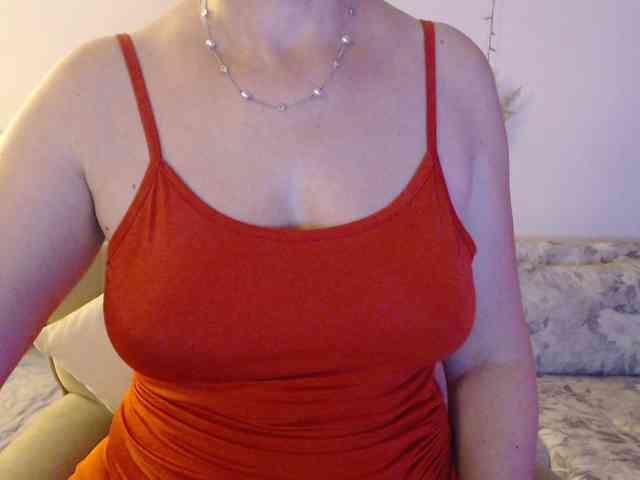 goodSnowQueen webcam